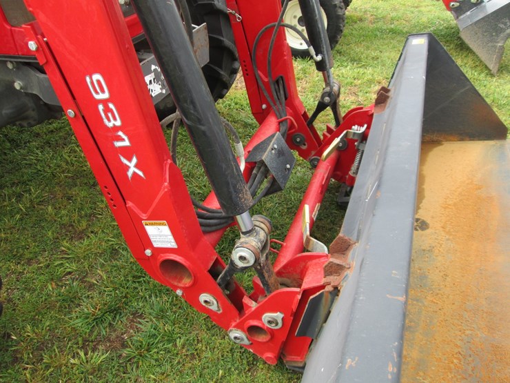 2018-massey-ferguson-4709-image-26