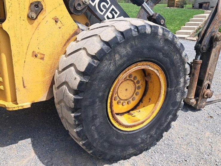 2002-deere-tc54h-image-34