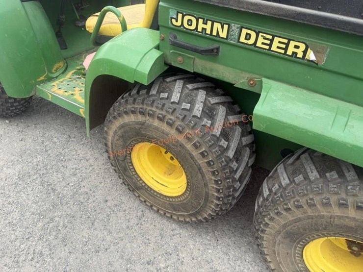 john-deere-gator-image-12