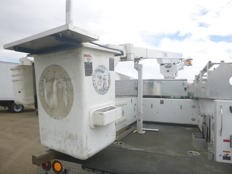 2022-ford-f450-image-12