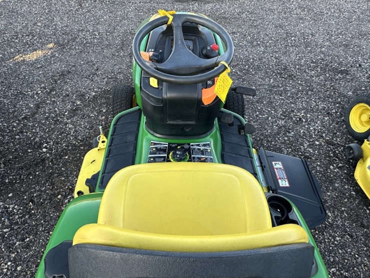2020-john-deere-x390-image-7