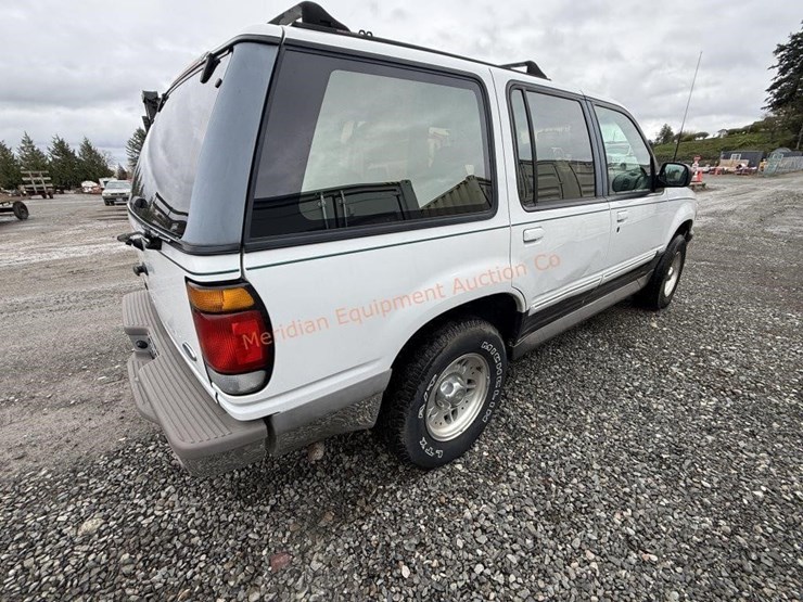 1995-ford-explorer-xlt-image-9