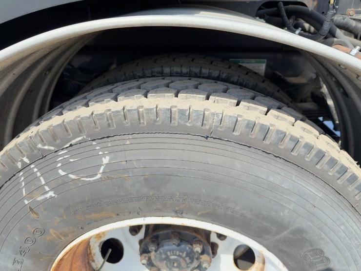 2001-caterpillar-3126-image-14