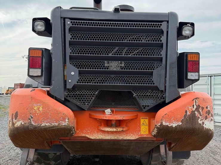 2019-hitachi-zw310-6-image-19