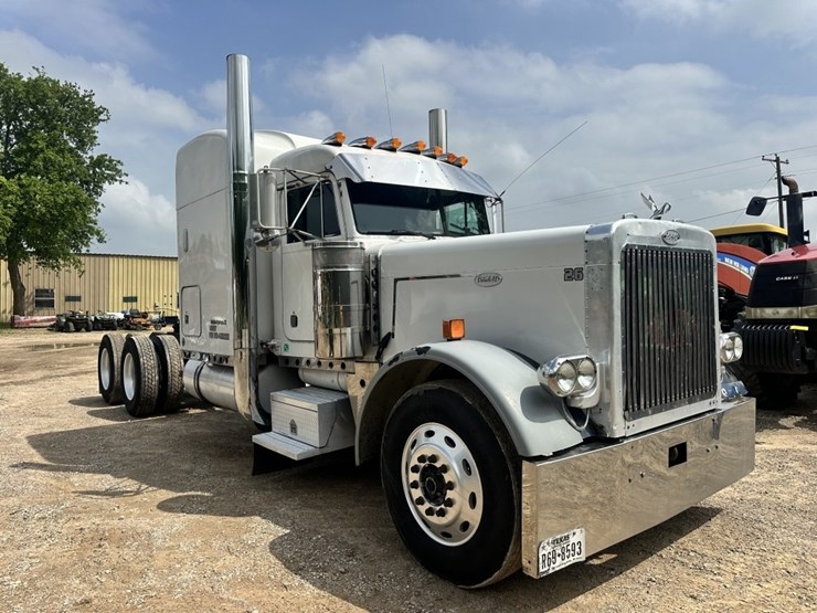 1998-peterbilt-379-image-3