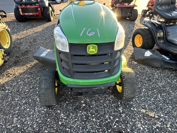 2014-john-deere-d105-image-5