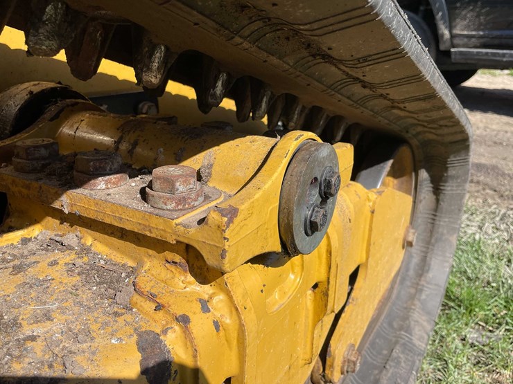 caterpillar-216b-image-22