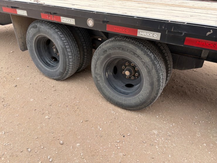 2021-maxxd-32'-x-102"-image-2