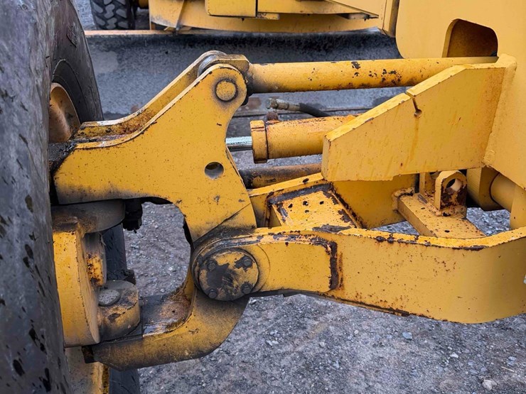 2005-volvo-g710b-image-11