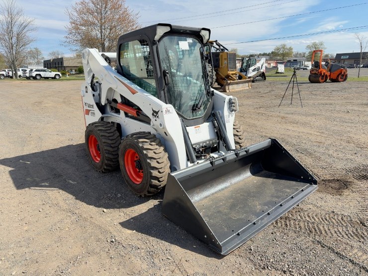 2017-bobcat-s650-image-7
