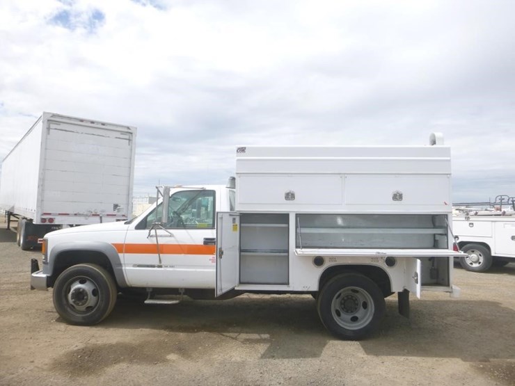 2002-chevrolet-3500-image-6