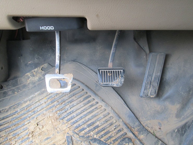 1996-dodge-3500-image-40