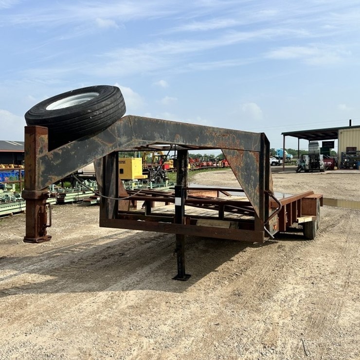 SHOP BUILT TRAILER