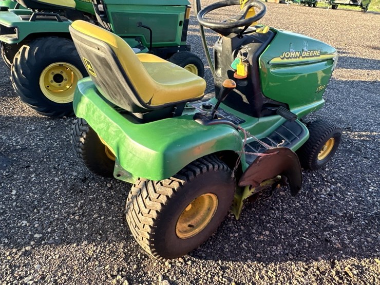 john-deere-lt133-image-3