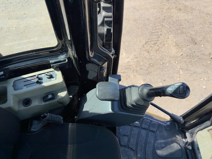 2014-caterpillar-303e-cr-image-30