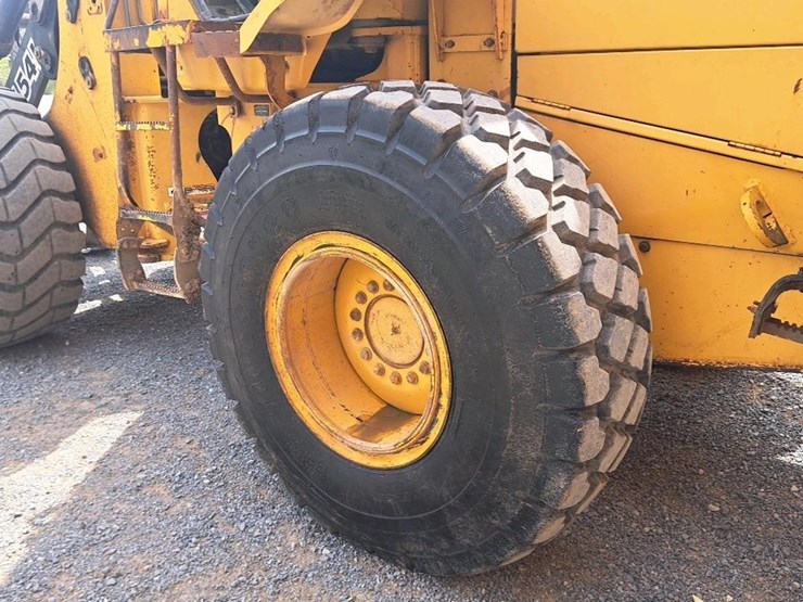 2002-deere-tc54h-image-38