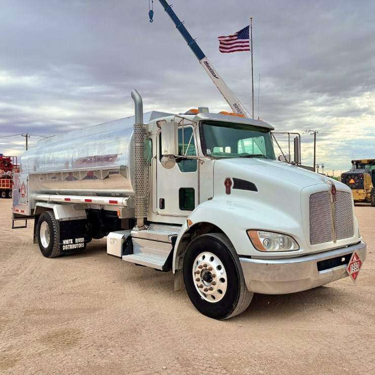 2020 KENWORTH T370