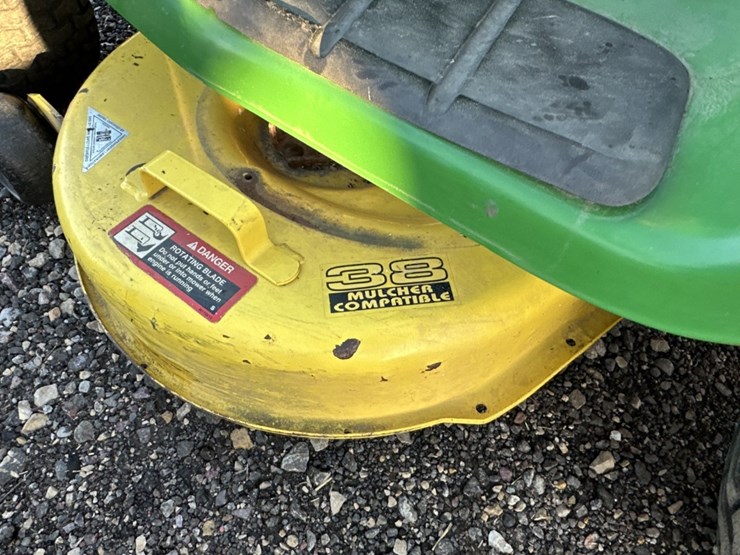 john-deere-lt133-image-6