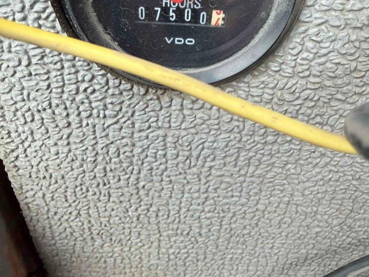 2005-volvo-g710b-image-42