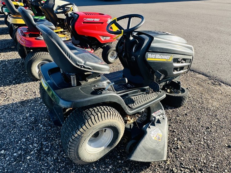 yard-machines-riding-lawn-mower-image-3