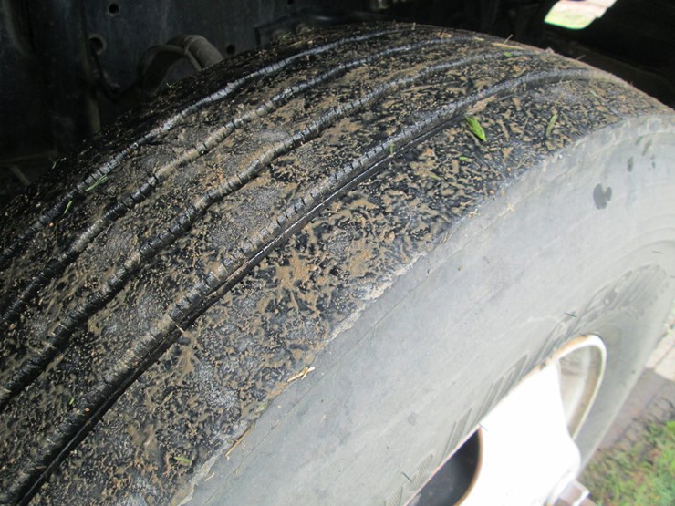 2007-sterling-at9500-image-17