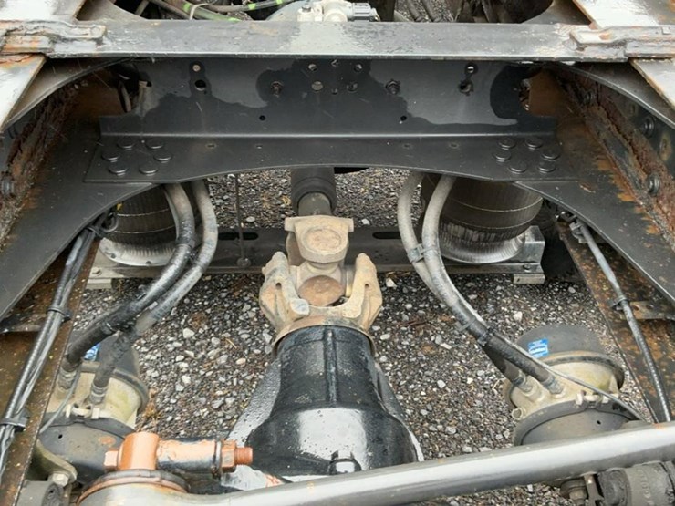 #137-•-2009-volvo-isx-semi-truck-image-53