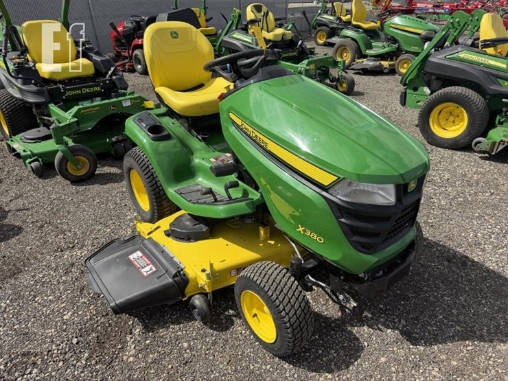 2022-john-deere-x380-image-2
