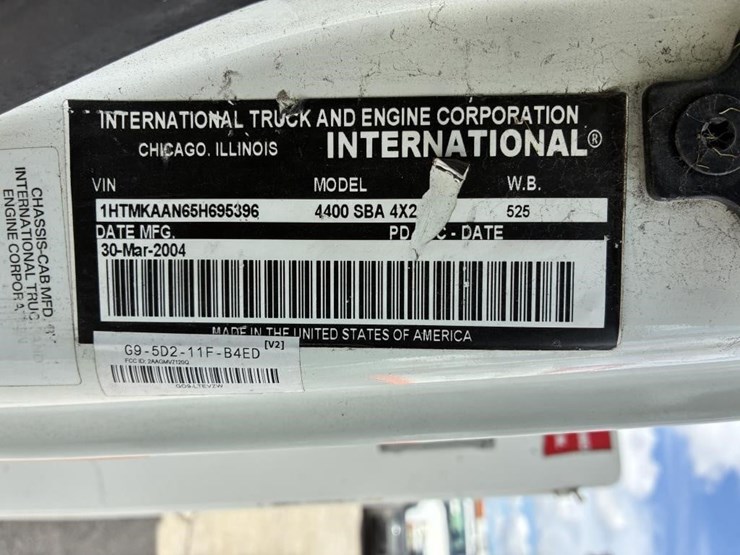 2005-international-durastar-4400-image-25