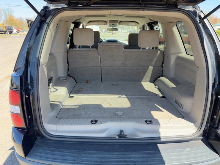 2007-ford-explorer-xlt-image-13