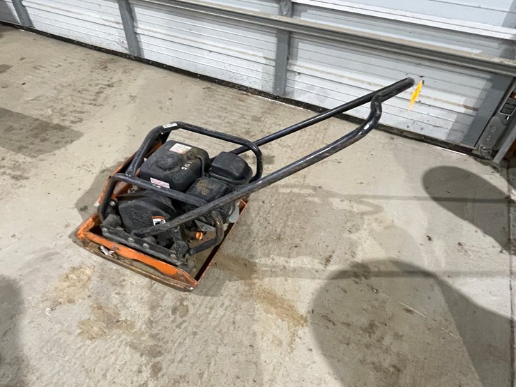 #5013-•-mbw-gp2000-gas-powered-plate-compactor-image-2