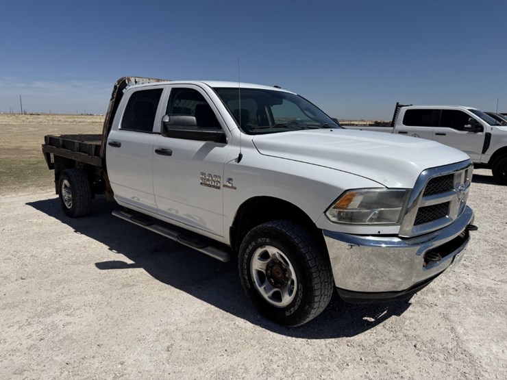2014-ram-2500-tradesman-image-3
