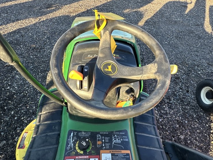 john-deere-lt133-image-9