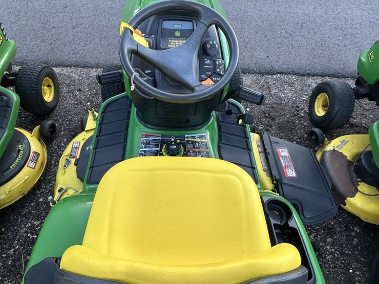 2014-john-deere-x320-image-8