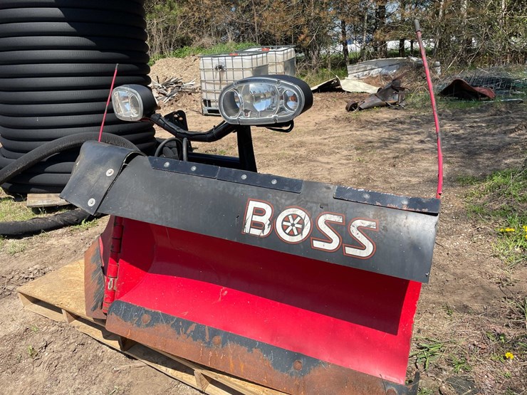 #7422-•-boss-snow-v-plow-image-2