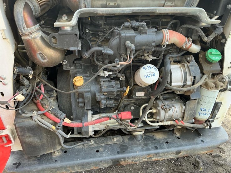 2024-bobcat-t770-image-12