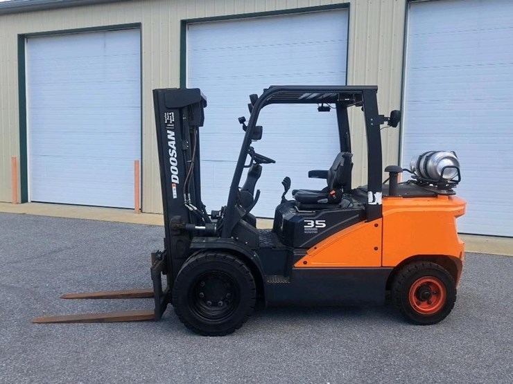 #110-•-2022-doosan-g35s-7-forklift-image-2