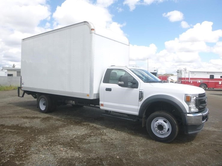 2022-ford-f450-xl-image-2