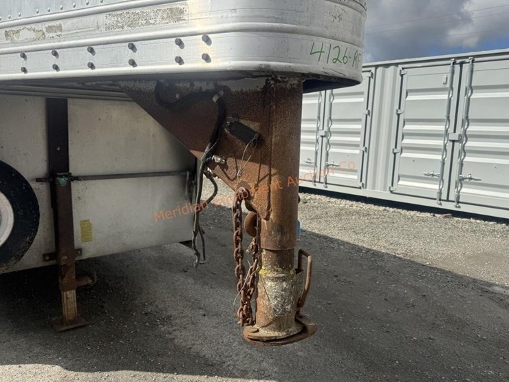 1996-featherlite-8120-image-12