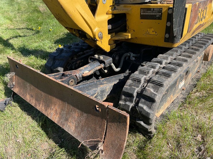 #7149-•-caterpillar-300.9v-mini-excavator-image-19