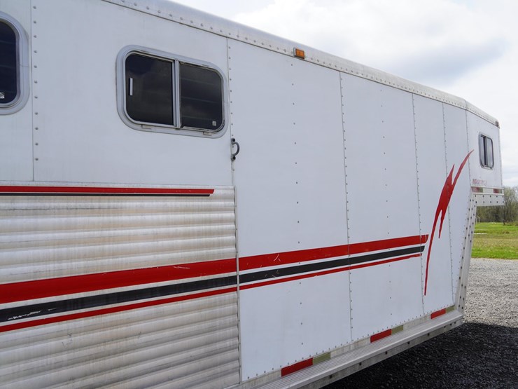 #142-•-1999-exiss-3-slant-aluminum-6-horse-capacity-trailer-image-83