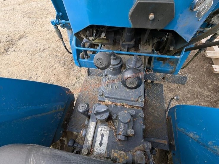 mitsubishi-d2350-image-16