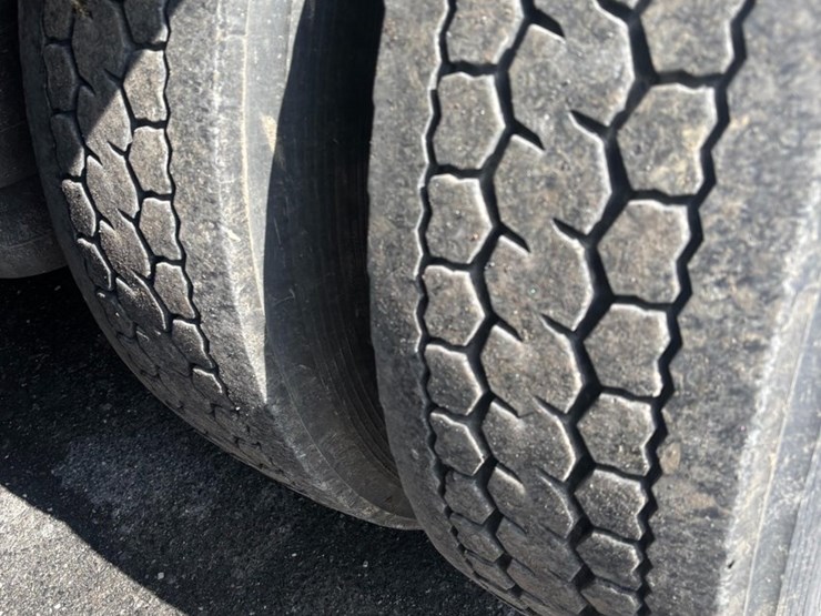 2008-peterbilt-387-image-14