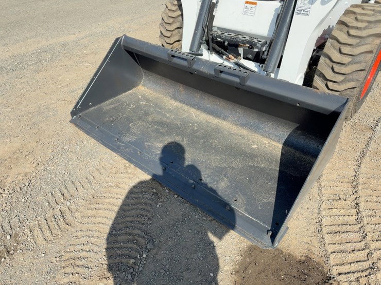 2017-bobcat-s650-image-9