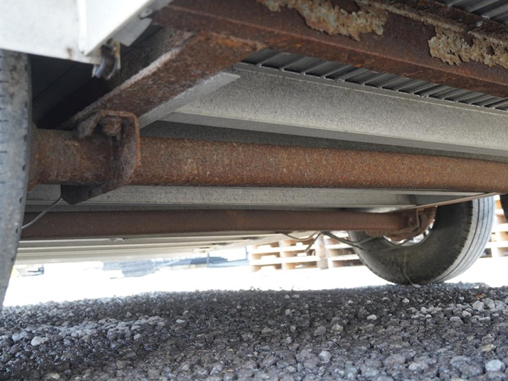 #142-•-1999-exiss-3-slant-aluminum-6-horse-capacity-trailer-image-85