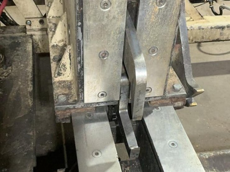 #149-•-2017-hurdle-magnum-lt-carriage-image-44