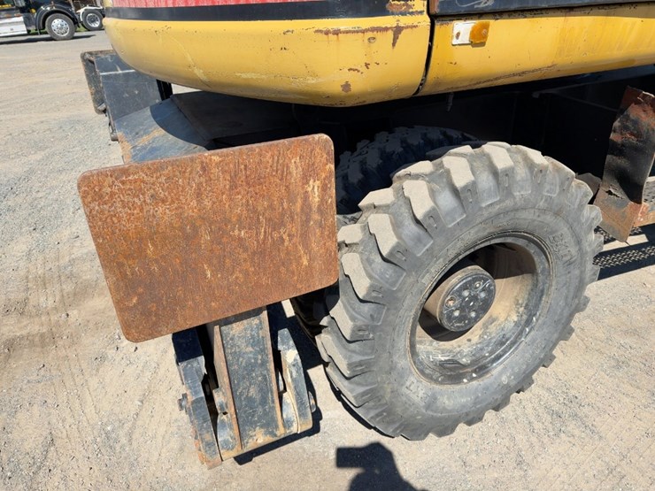 2003-caterpillar-m313c-image-15