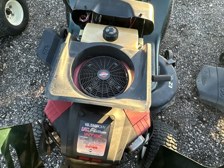 craftsman-riding-lawn-mower-image-8
