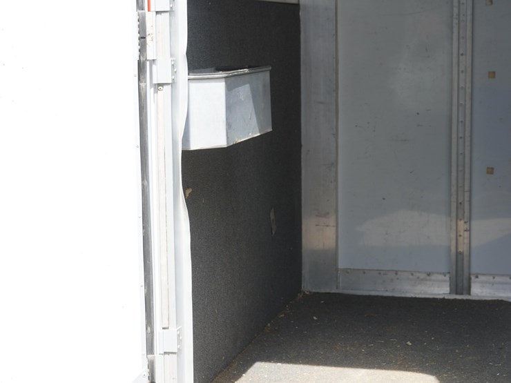 #142-•-1999-exiss-3-slant-aluminum-6-horse-capacity-trailer-image-24