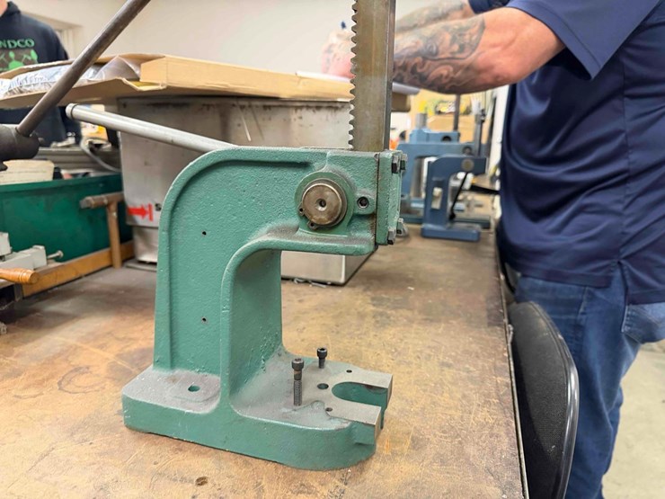 dake-hand-press-image-2
