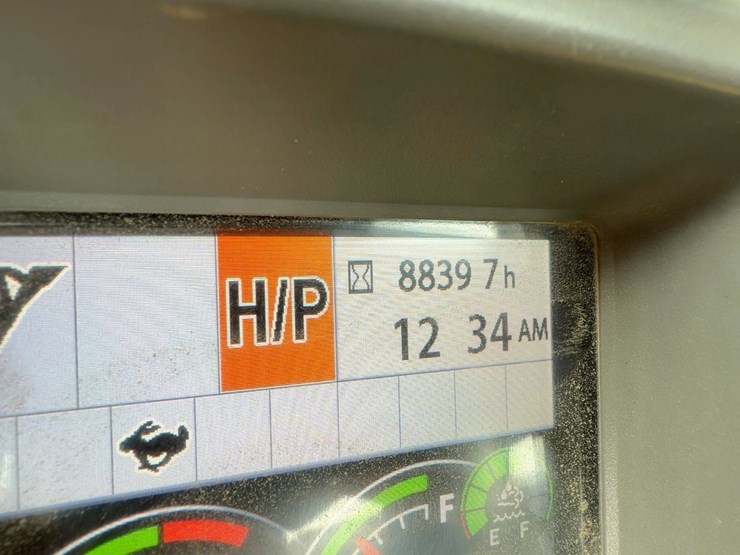 2016-deere-300g-lc-image-39